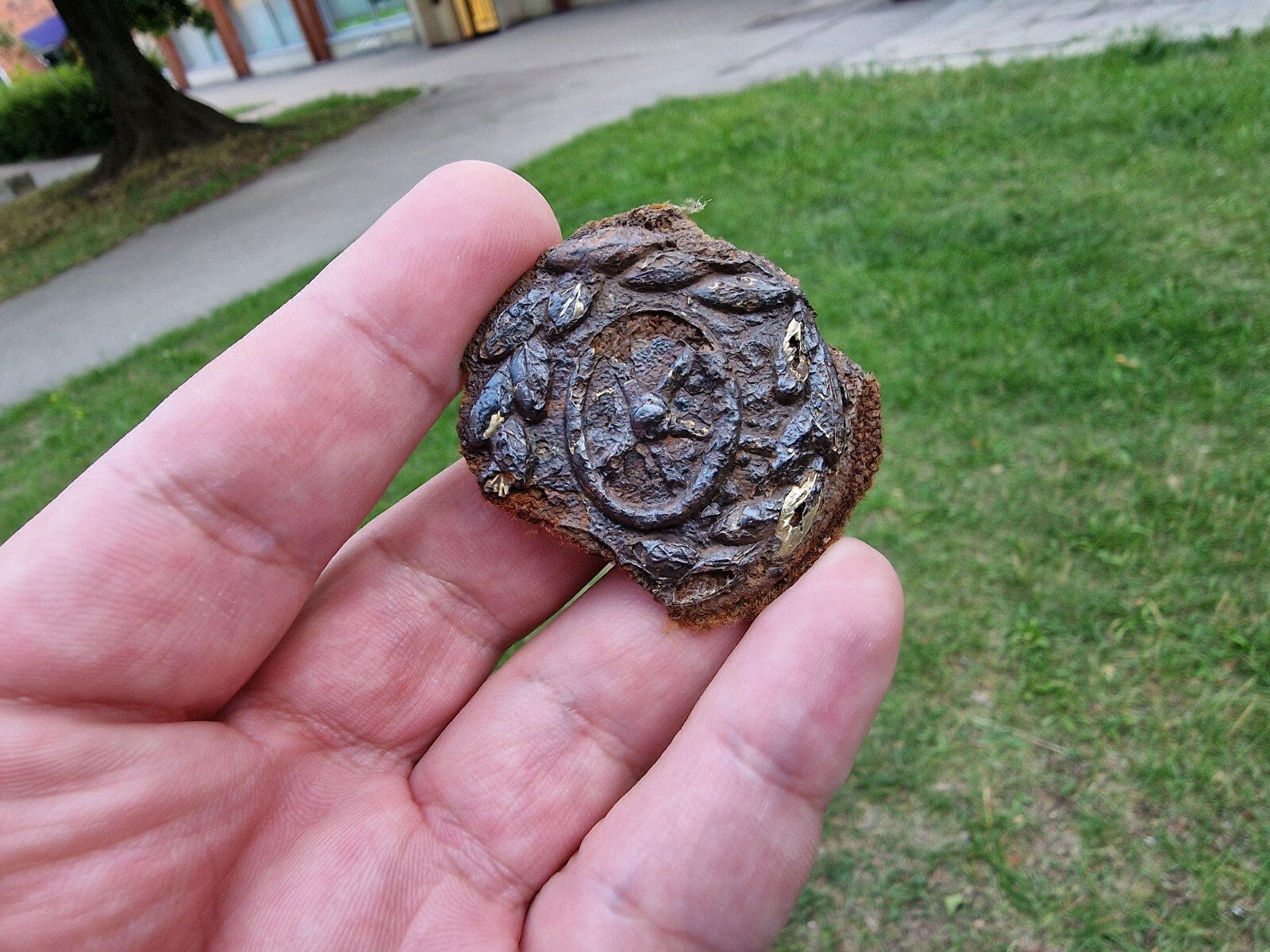 WW2 Original German Badge Front Item Relic.