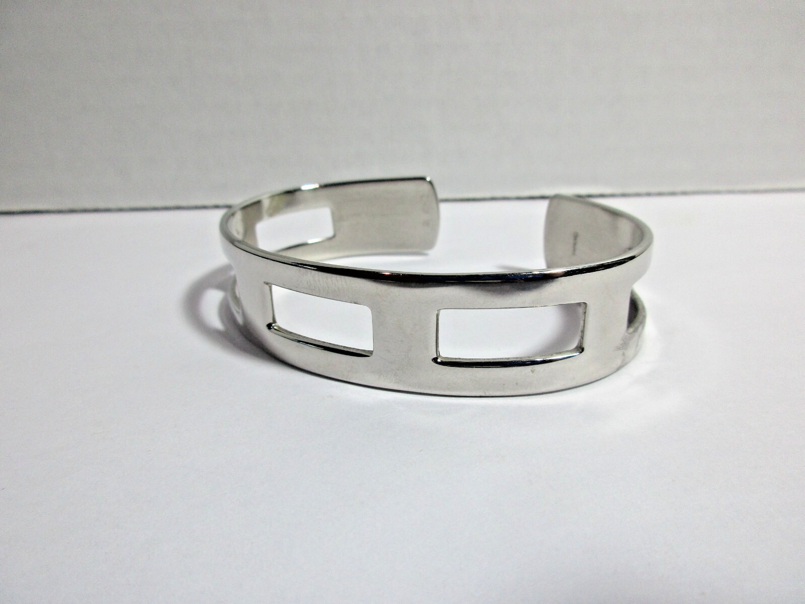 Napier 7" Silver Tone Geometric Openwork Cuff Bracelet 1980s Signed Retro VTG