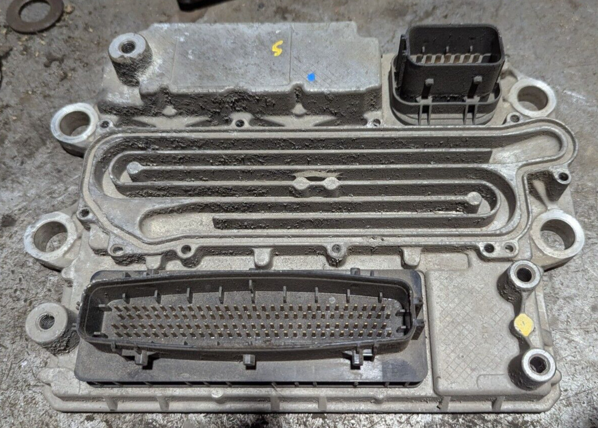 A 001 446 15 54 002 Detroit Diesel DD15 Engine ECM Computer DPF Control Used