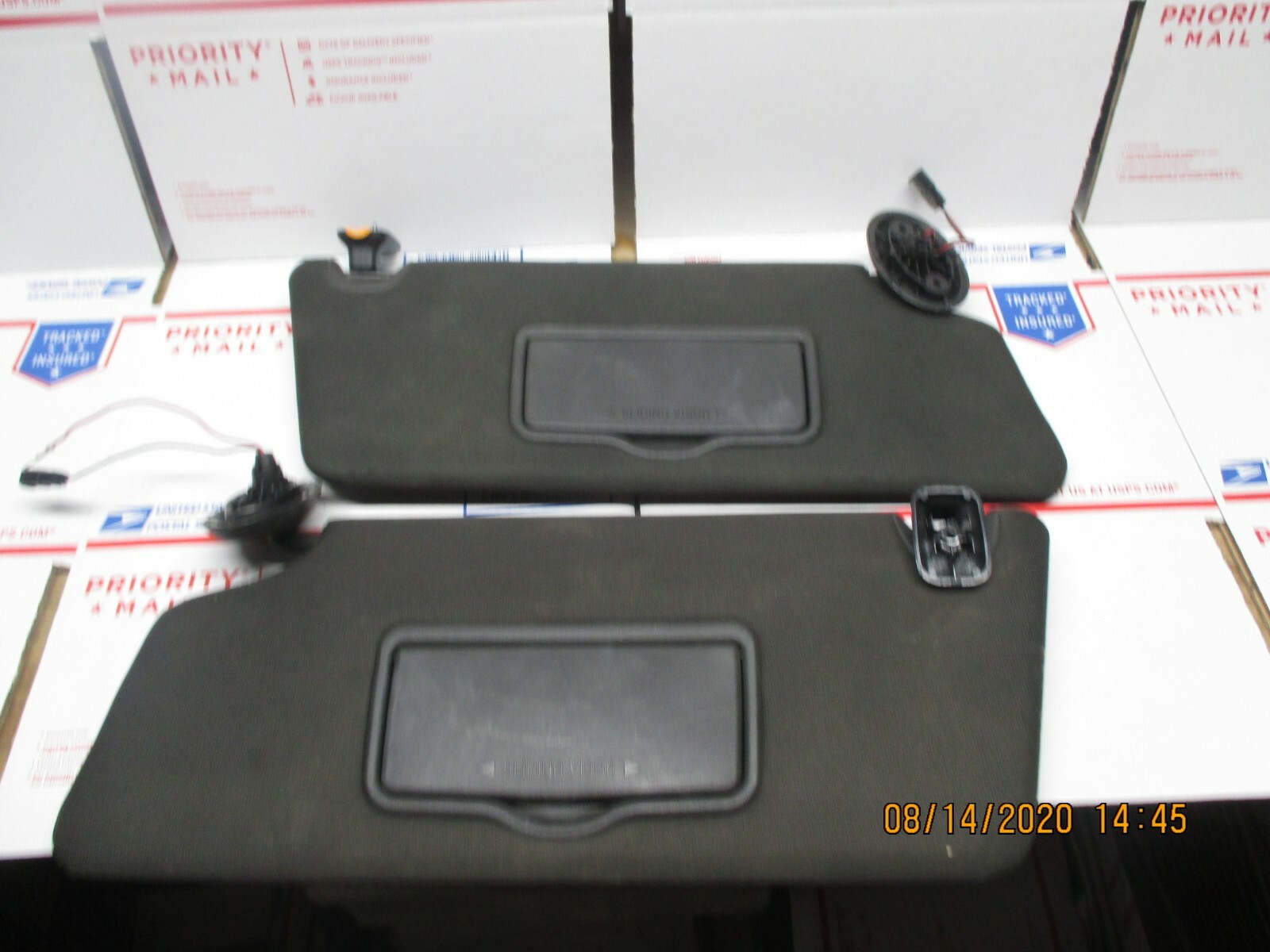 11 - 15 Ford Explorer Sunvisor Sun Visors Shades Pair Lighted Vanity Black OEM