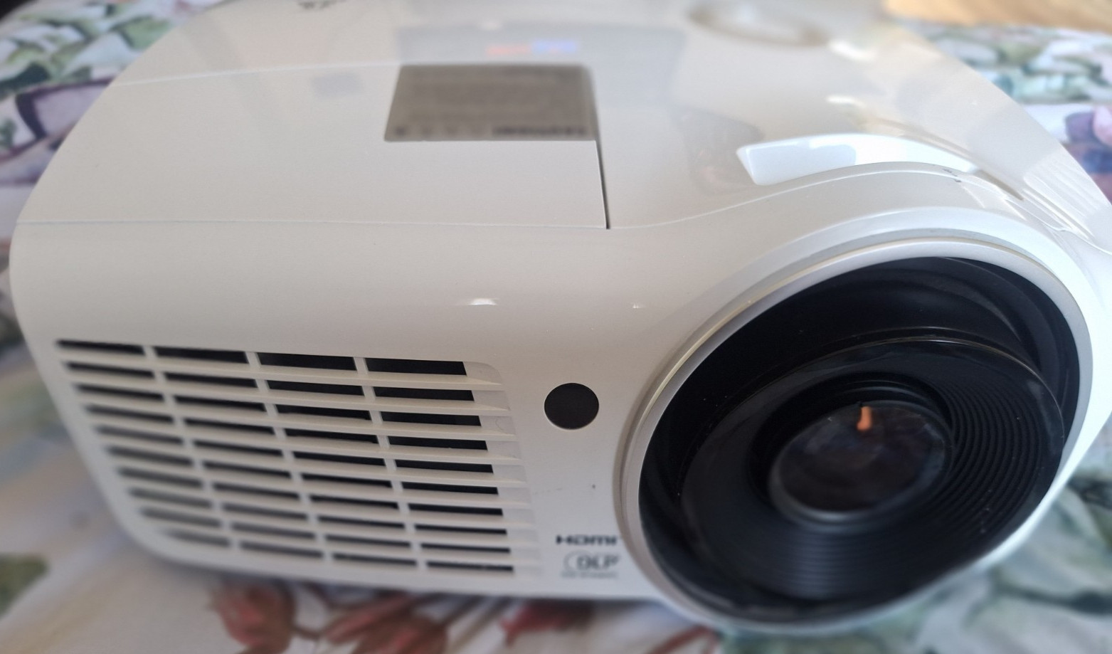 Vivitek D910HD DLP 3D Ready Projector No REMOTE