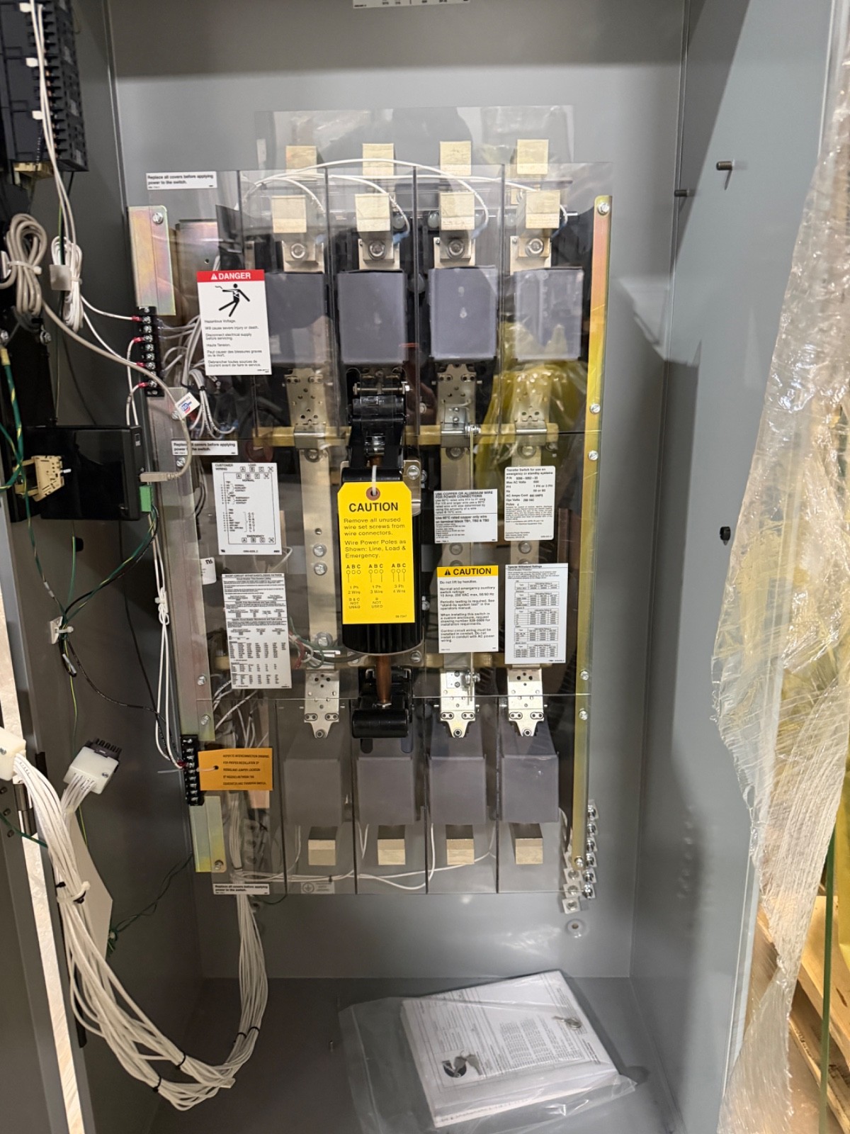 800A 208V Cummins OTECD Automatic Transfer Switch - E23M240584