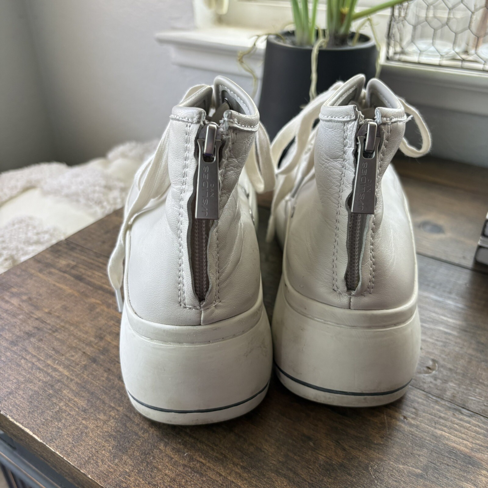 J/Slides NYC Chunky Platform Sneaker Boot White Leather Shoe Size 8.5