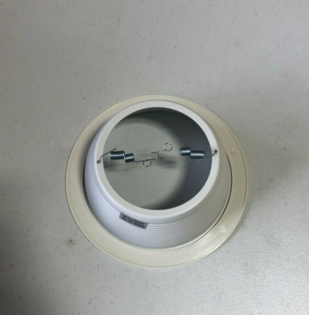 4 Pack Liton LRM30W 6" Metal Baffle R30/PAR30 Recessed Lighting Trim, White.