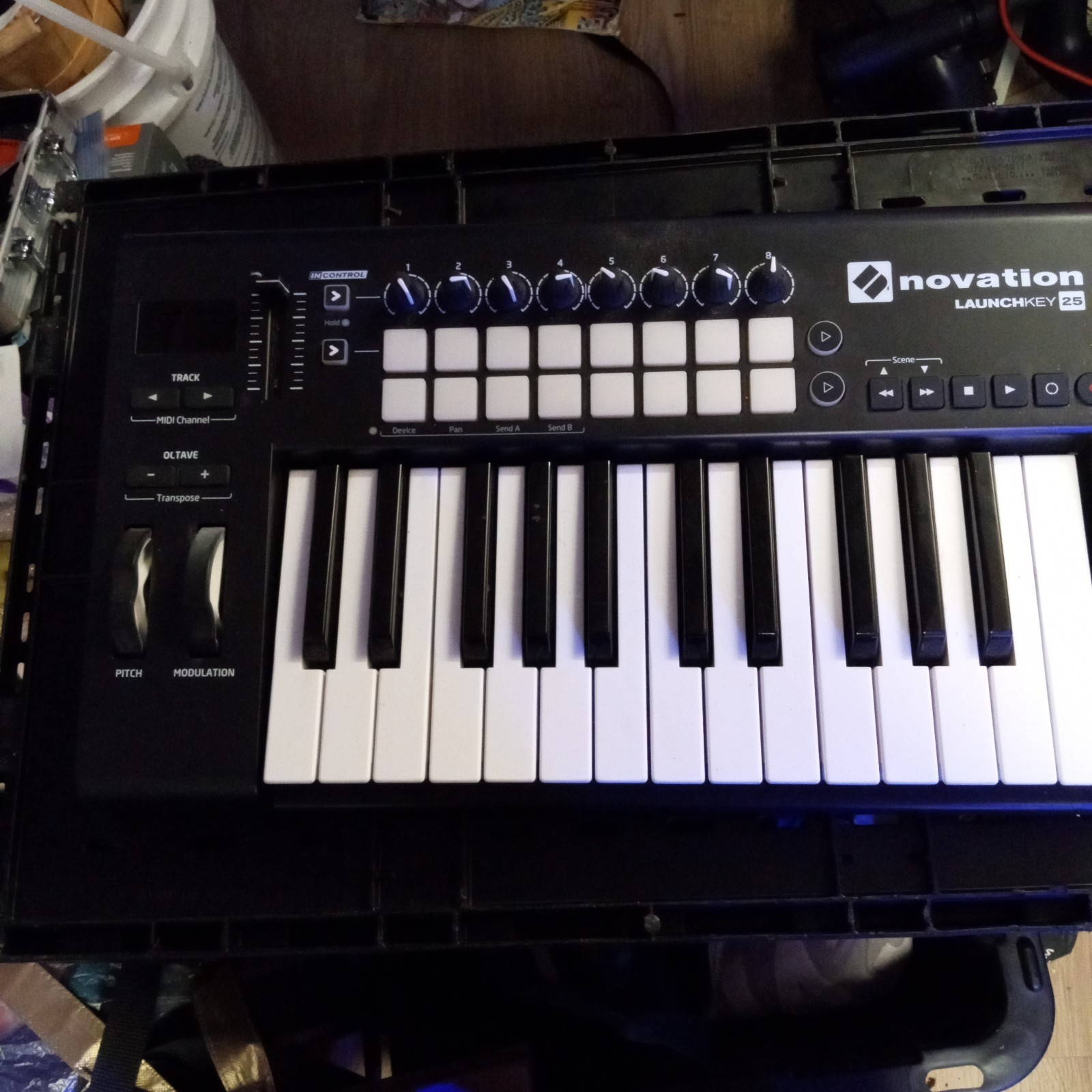 Novation Launchkey 25