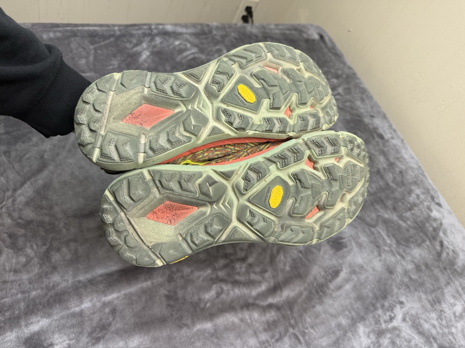 Hoka One One Mafate Speed 4 Olive Green & Orange Running Sneakers Mens 12D