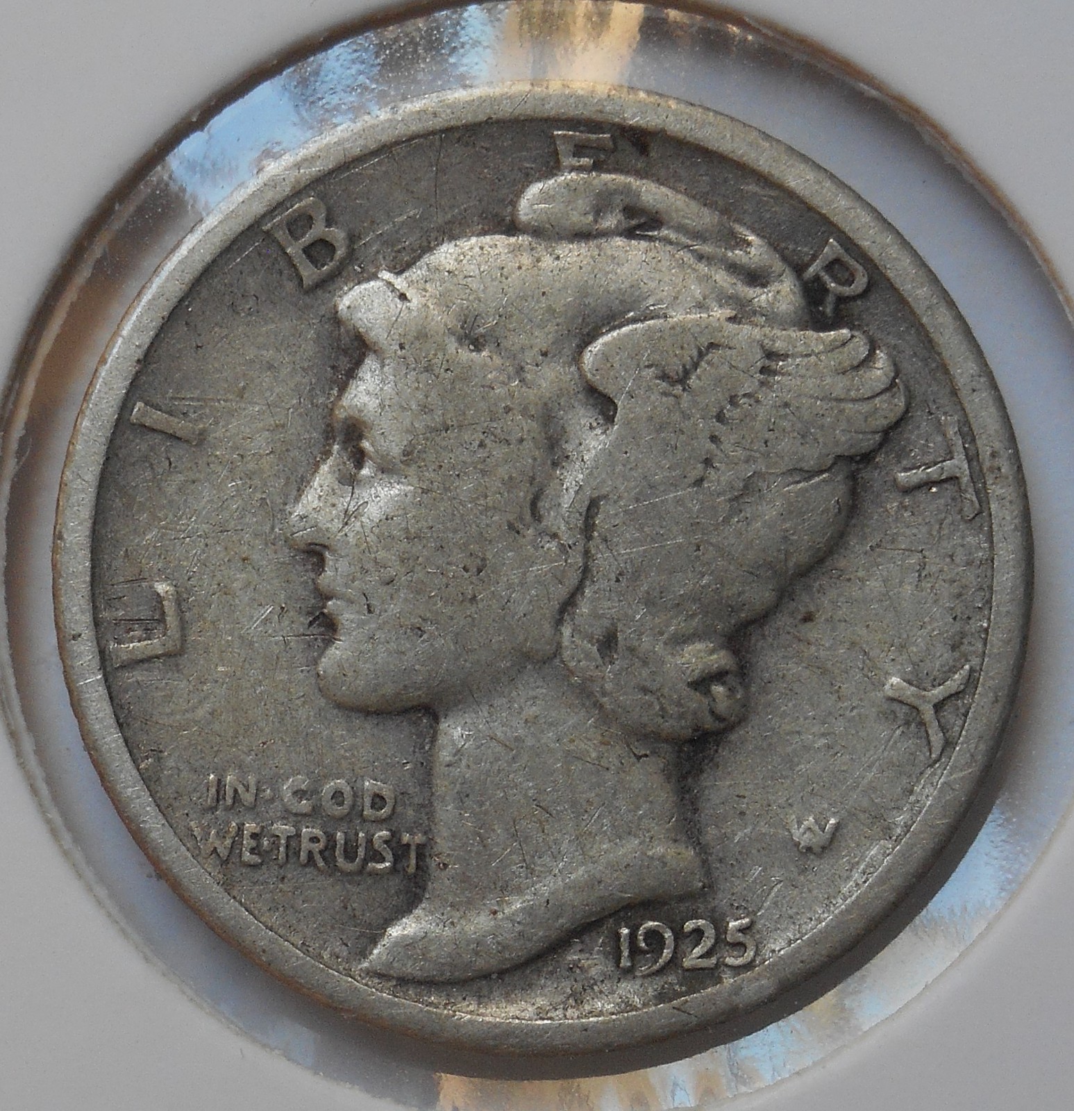 1925 . . Mercury Dime . .  VG . . Very Good . . Old Silver. .