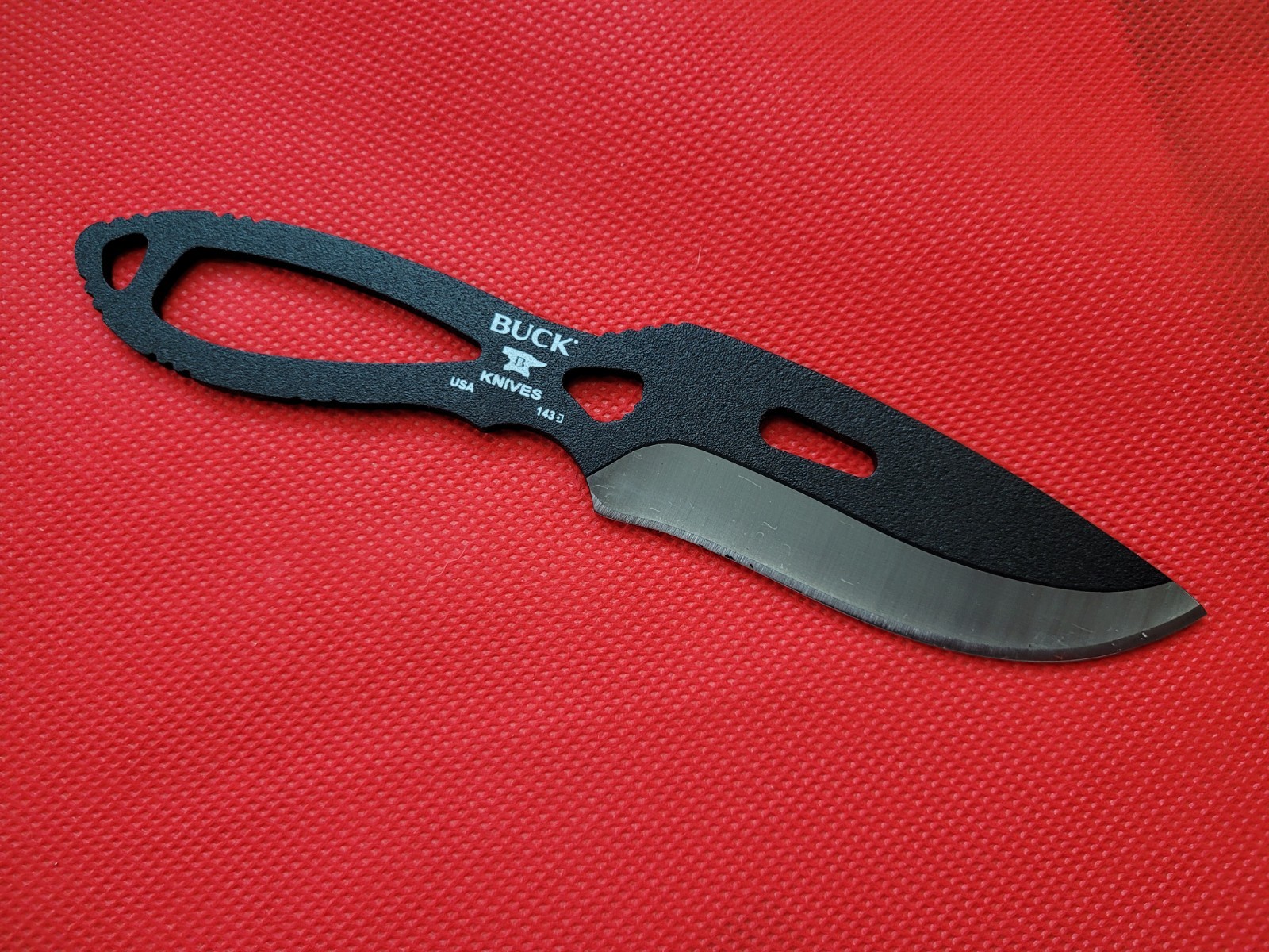 Buck 143 Paklite Skinner Fixed Blade Knife w/ Sheath USA 2015 - New Old Stock