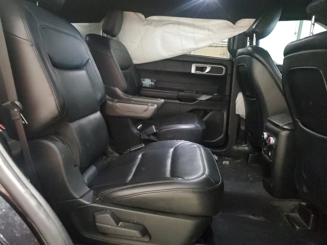 EXPLORER 2020 Glove Box 4937097