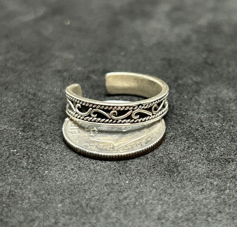 925 Sterling Spiral Toe Ring 4.1mm - 1.64g