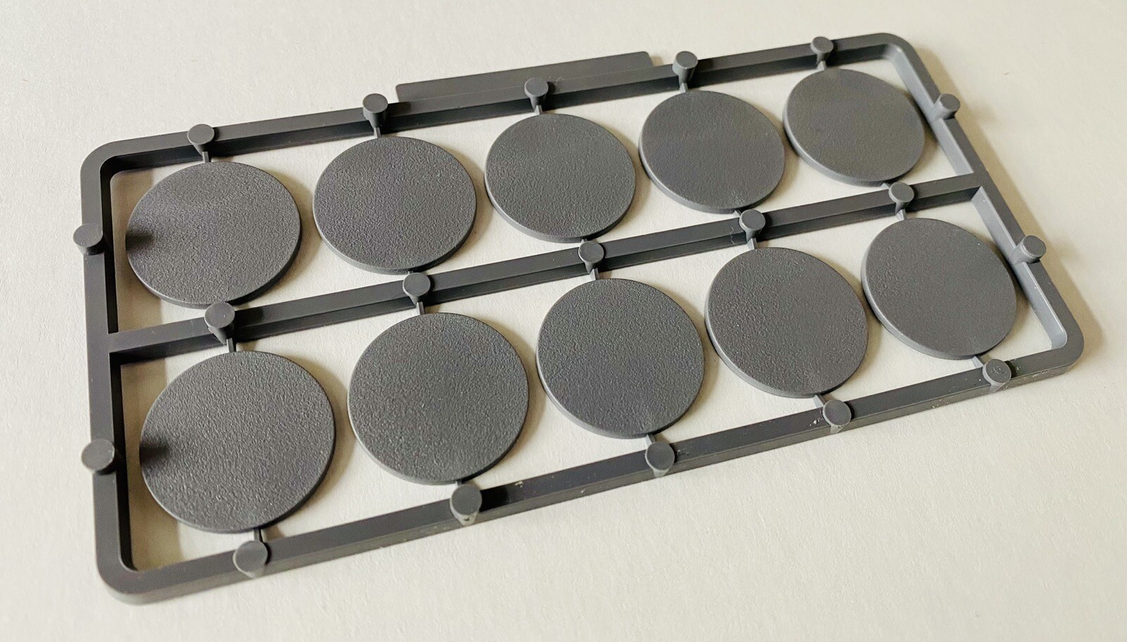 Bases Stargrave 50 Gray New • 5 Sprues • 25mm Round Circle Skirmish Frostgrave