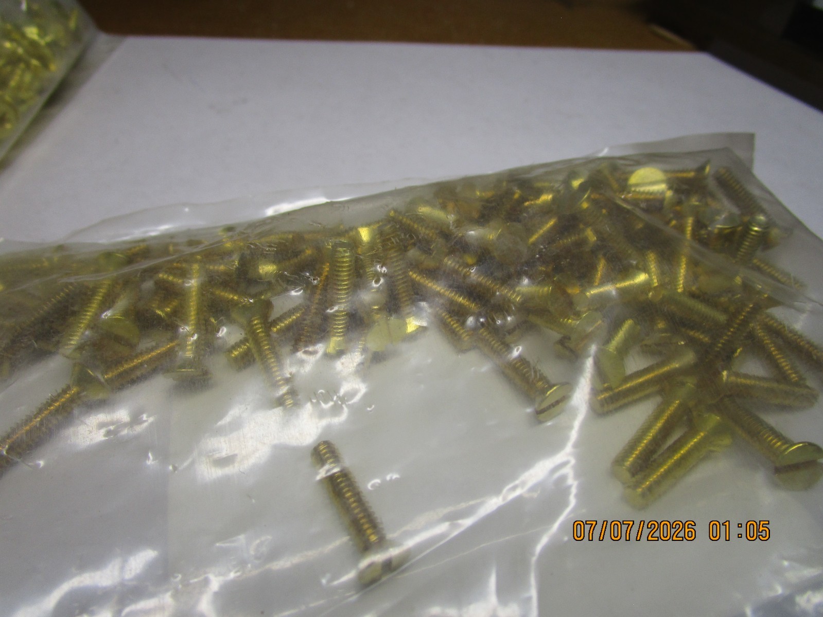 #8-32 x 3/4" Slotted Drive Flat Head Brass Machine Screw QTY 100