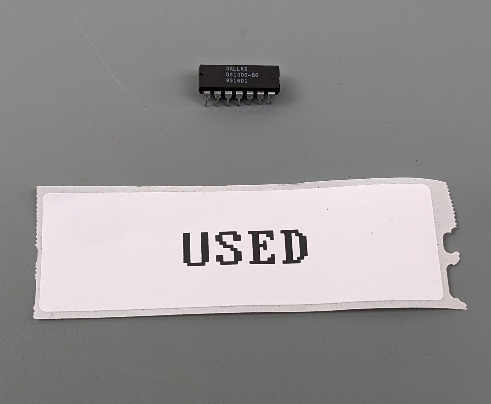 Dallas DS1000-50 ~ 5-Tap Silicon Delay Line IC