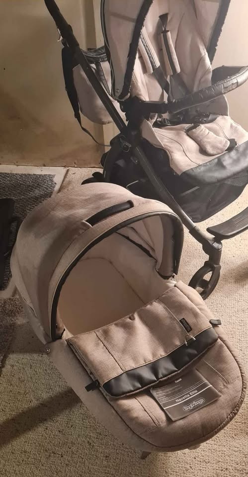 Peg Perego Team Stroller with Bassinet, infant seat + cover