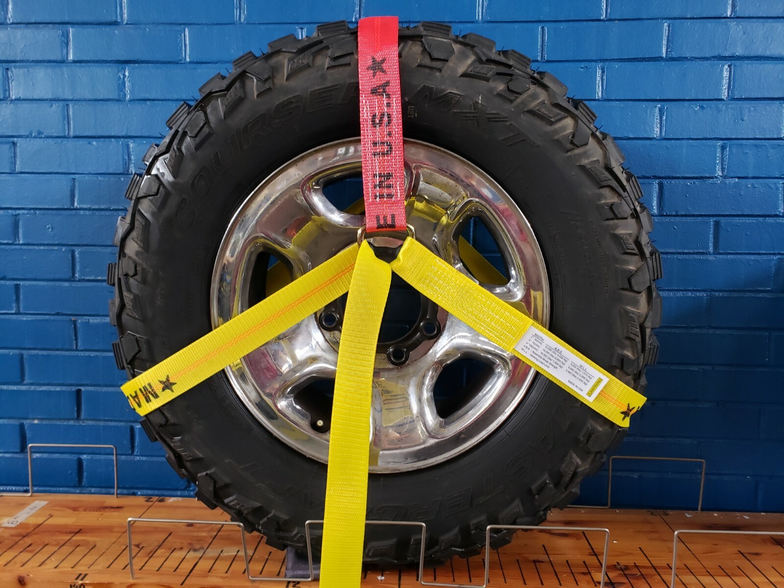 LASSO WHEEL NET AUTO TIEDOWN STRAPS FOR LARGER 4X4 AND TRUCK TIRES USA MADE
