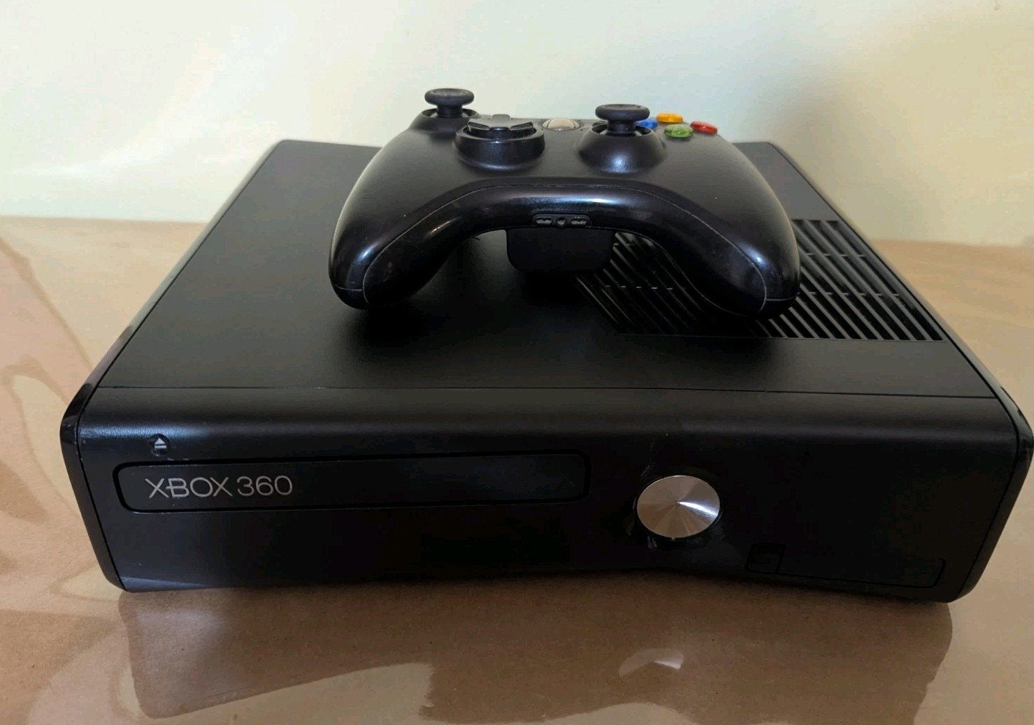 Microsoft Xbox 360 Slim Black System Console 4GB Controller Cords TESTED