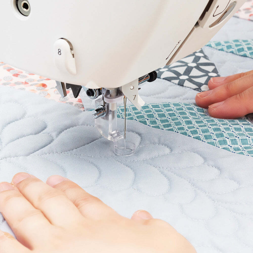 Juki Kirei HZL-NX7 Computerized Sewing and Quilting Machine