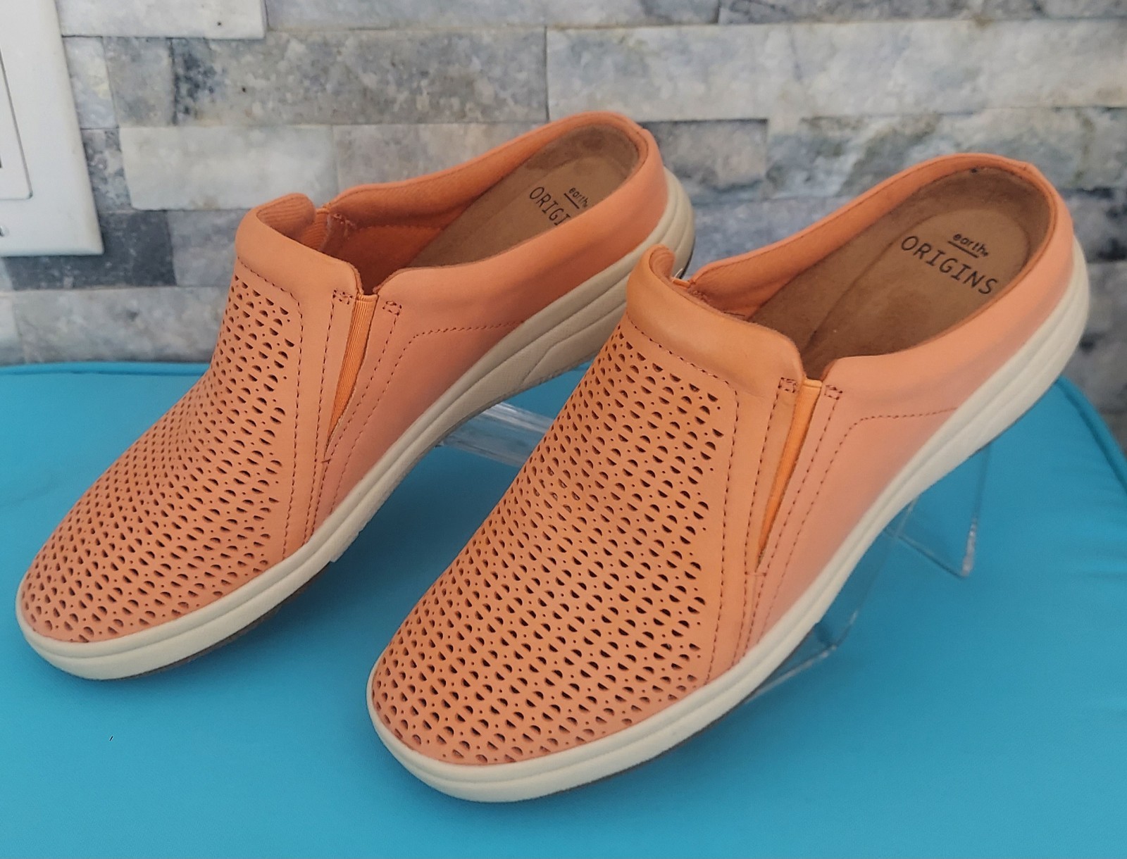 Earth Origins Emilia Women's Slip-On Leather Shoes Peach Comfort US 7.5 EU 38