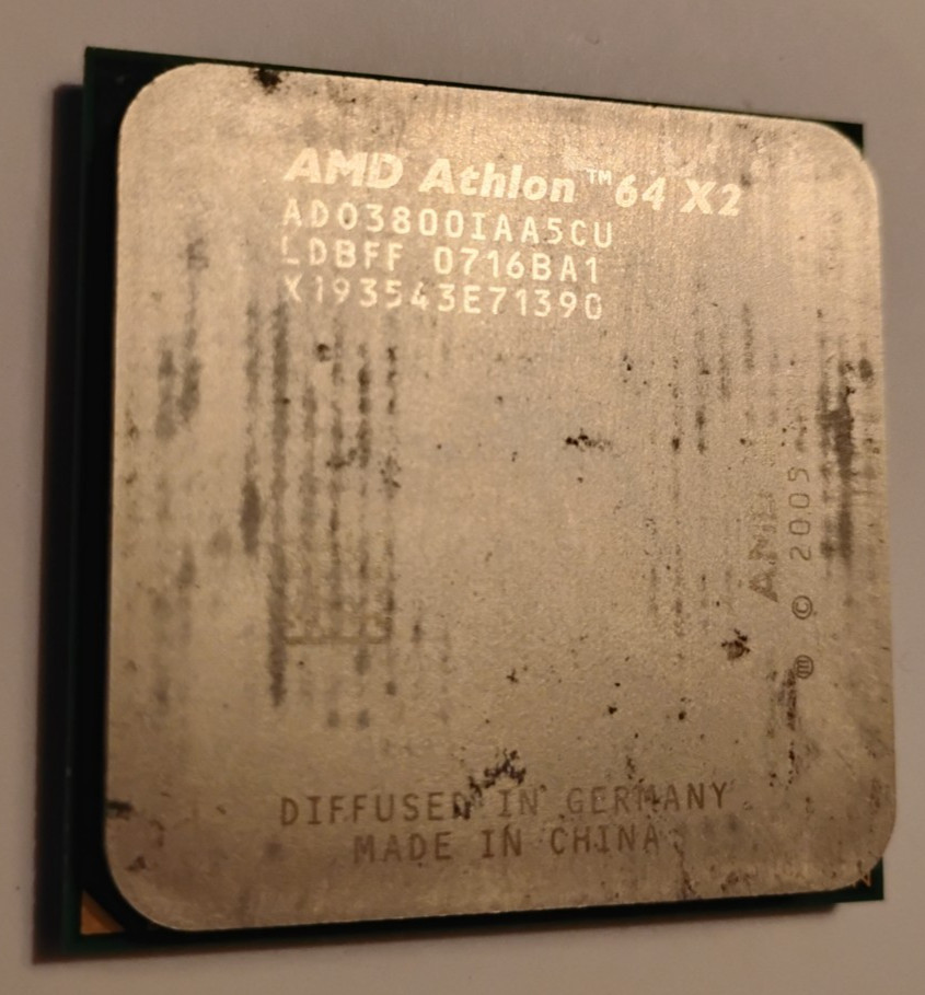 AMD/Athlon 64X2 3800+/ADO3800IAA5CU/2GHz/2x512KB/Socket AM2/940 Pin/Windsor/65W