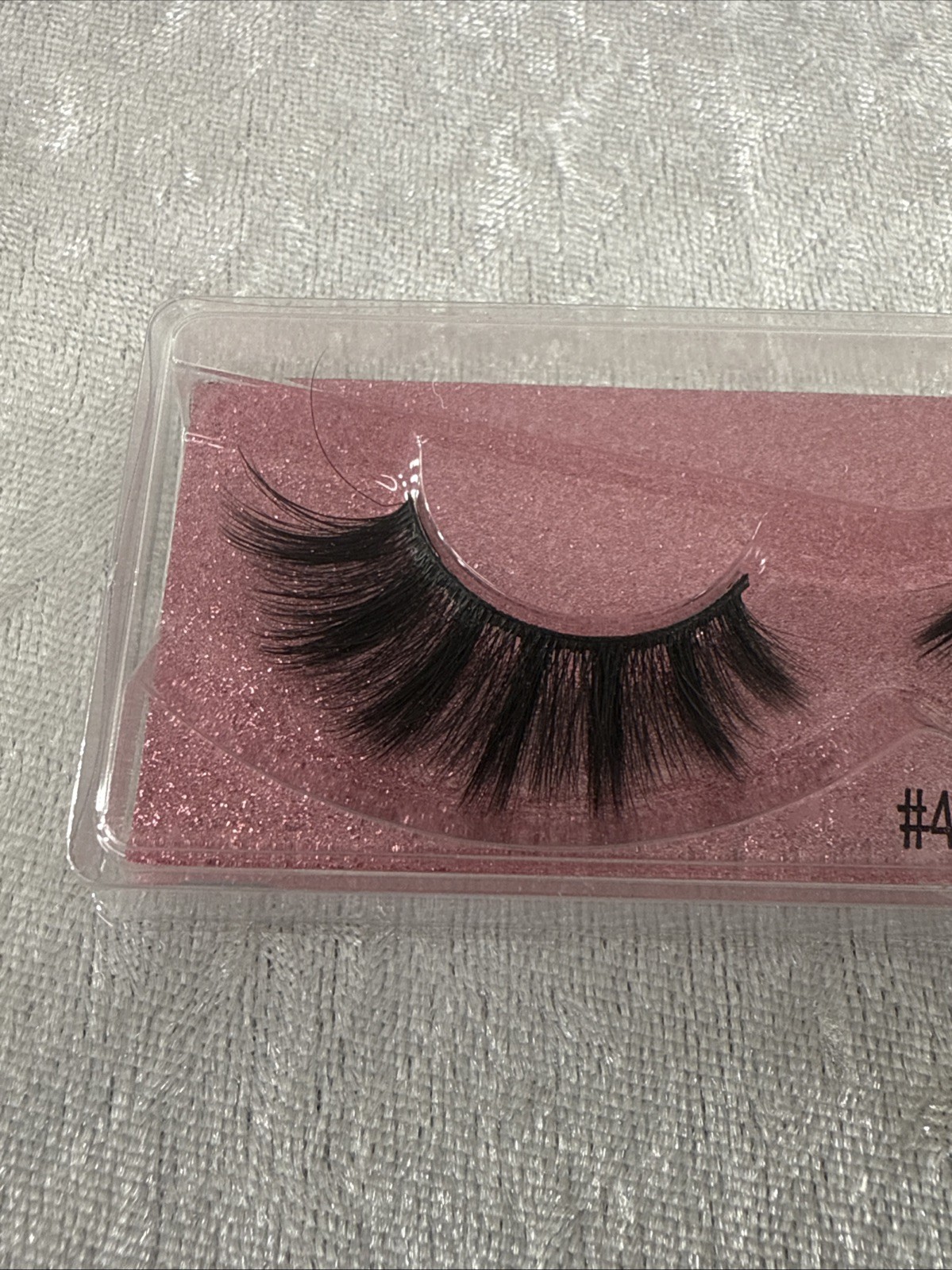 false eyelashes #406