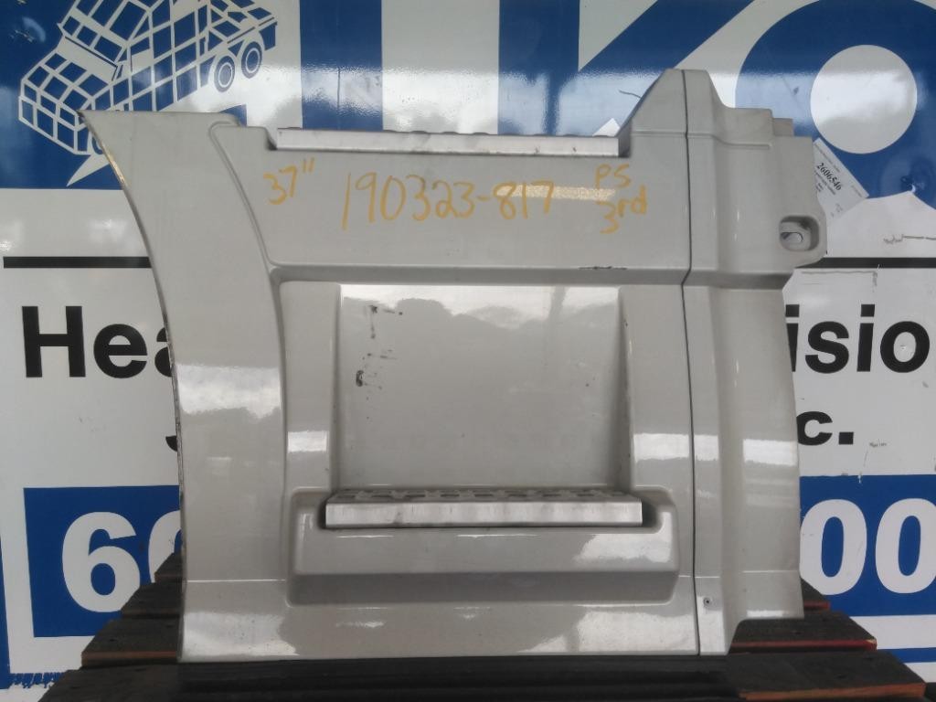 For 2015 VOLVO VNL SIDE FAIRING Right ,  MS