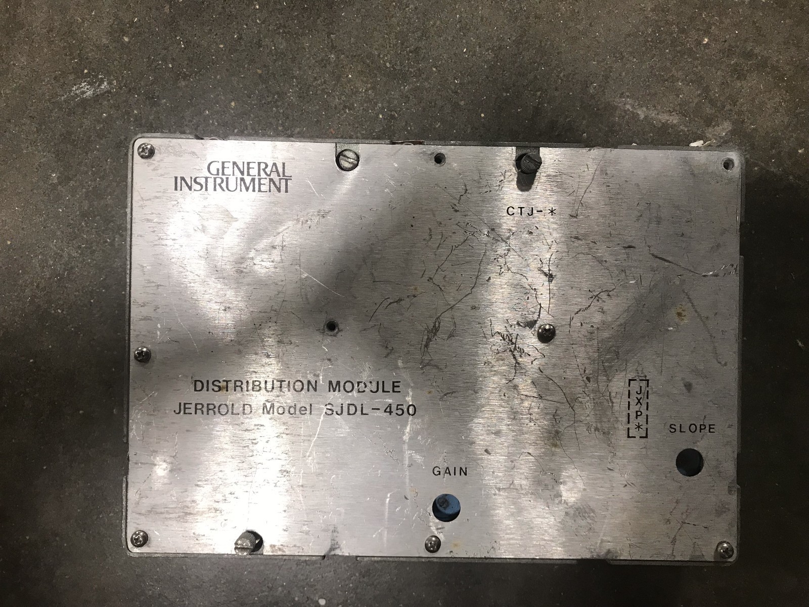 GENERAL INSTRUMENT SJDL-450 AMLIFIER