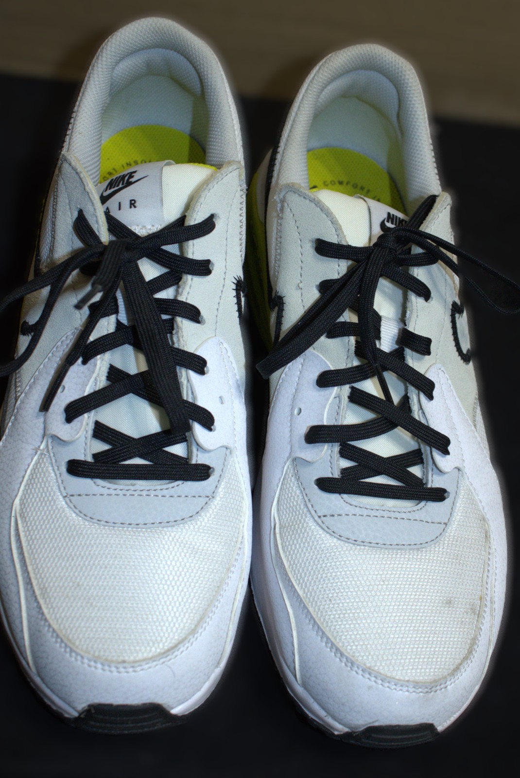 Nike Air Max Excee Men Size 11 White Black Volt Lime Shoes DZ0795‑101 Sneakers