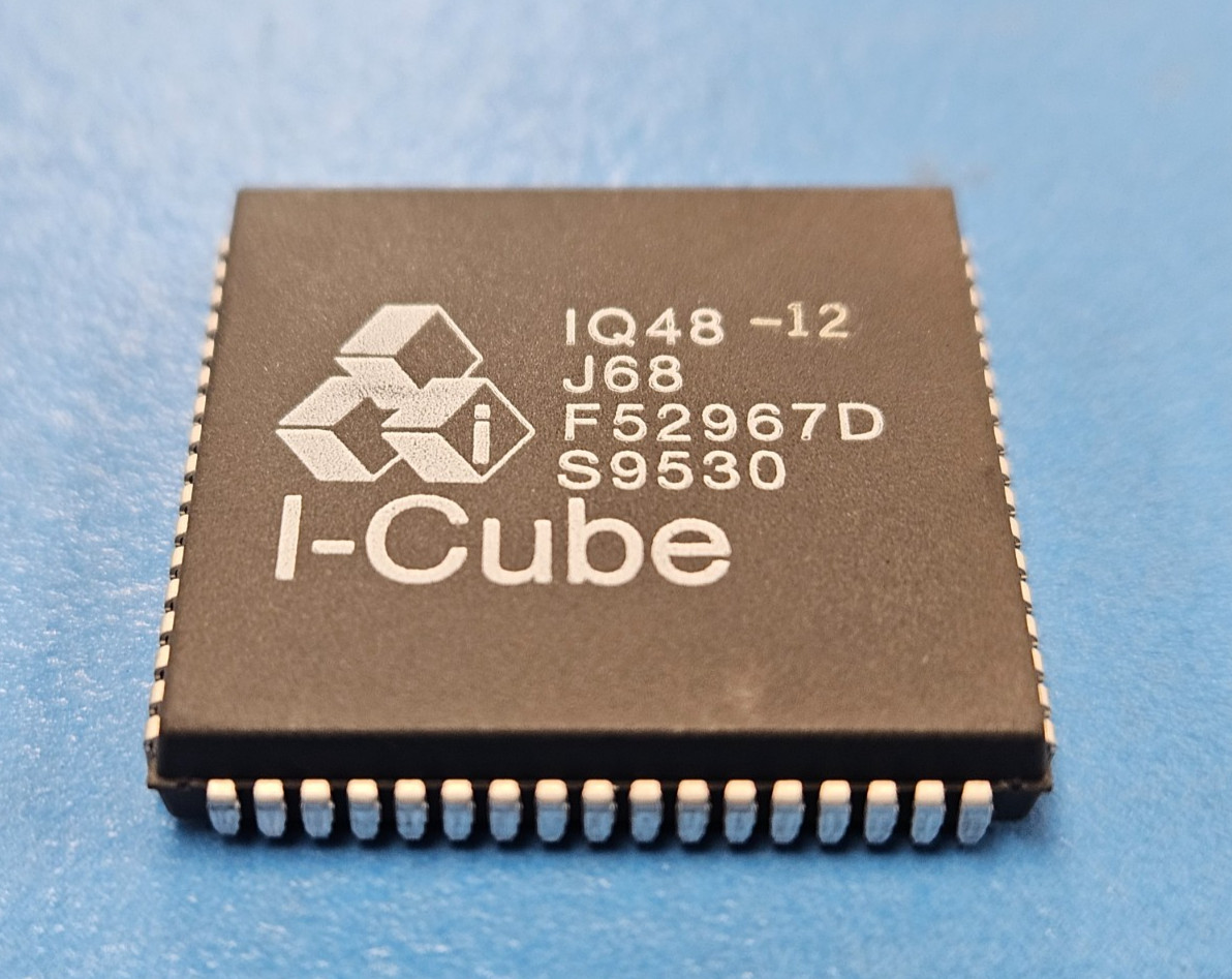 (1PC) IQ48-12J68 Microprocessor Circuit, CMOS, 68PLCC