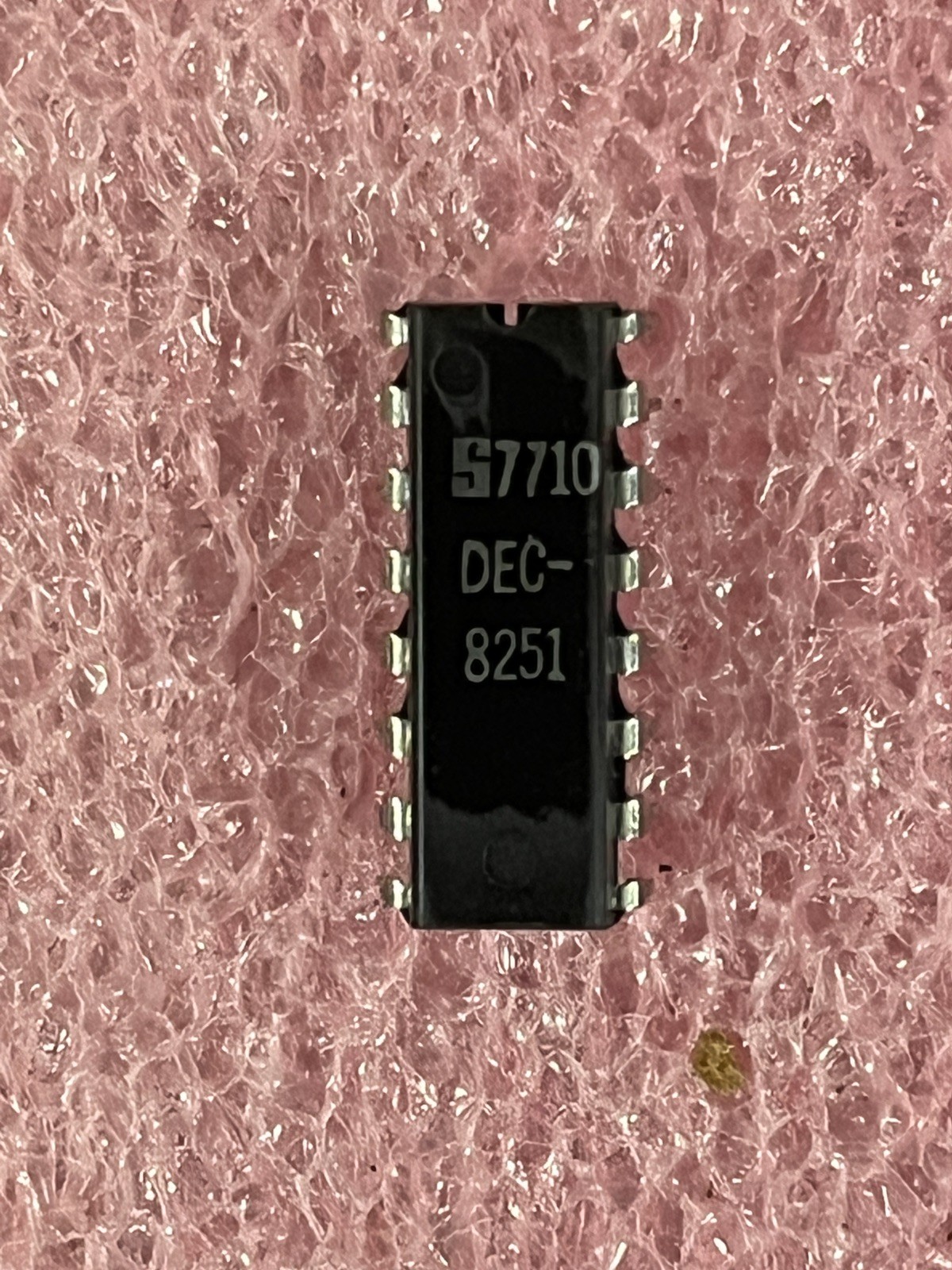 DEC8251 IC NSN 5962-01-039-3538 RARE OBSOLETE 16 PIN DIP SIGNETICS (LOT OF 1)
