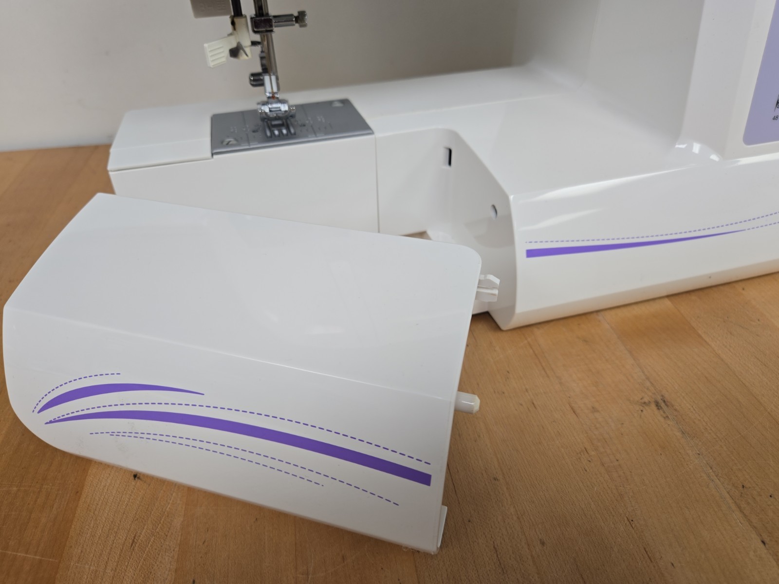 Singer 6160 Computerized 60 Stitch Sewing Machine