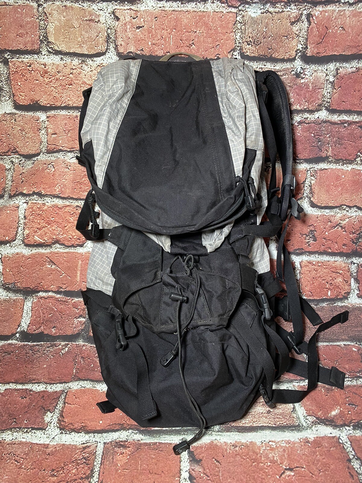 THE NORTH FACE MSA2 Hiking Gompa Medium Backpack Grey Black