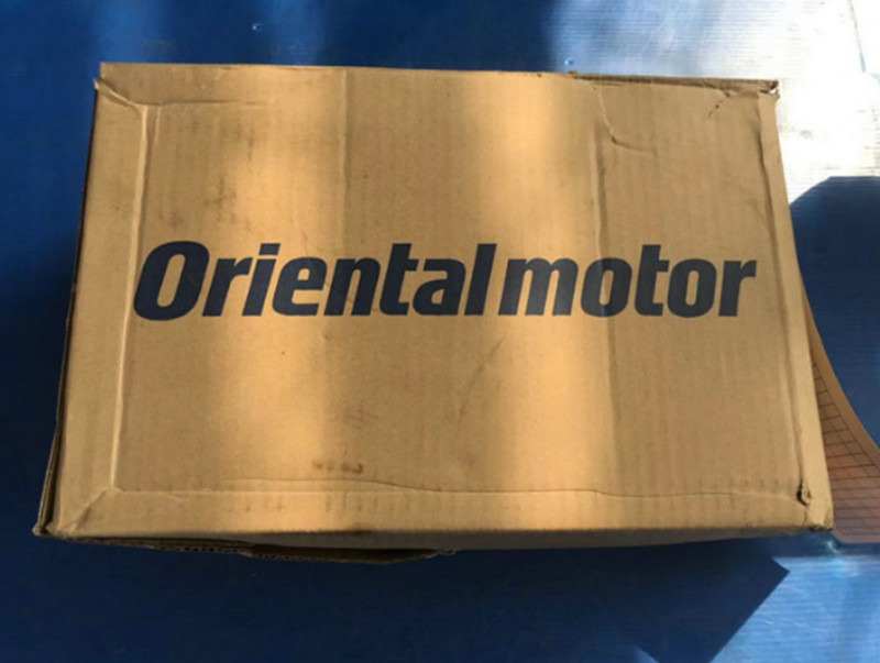 1PC New Oriental Vexta AXUM210-GN Motor AXUM210GN Expedited Shipping