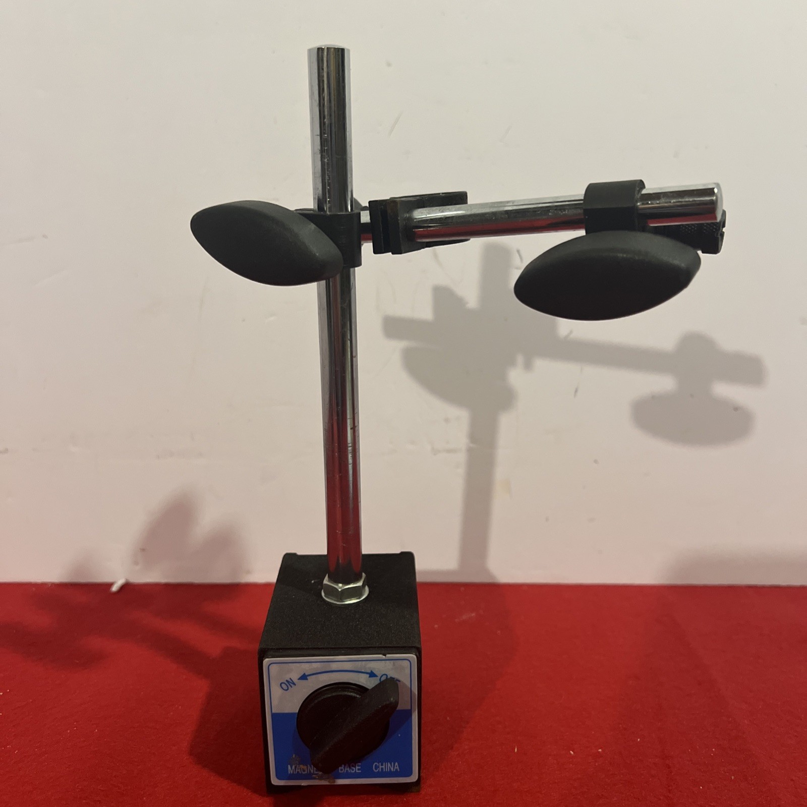 Sealy Magnetic Stand With Fine Adjustments With On And Off Switch