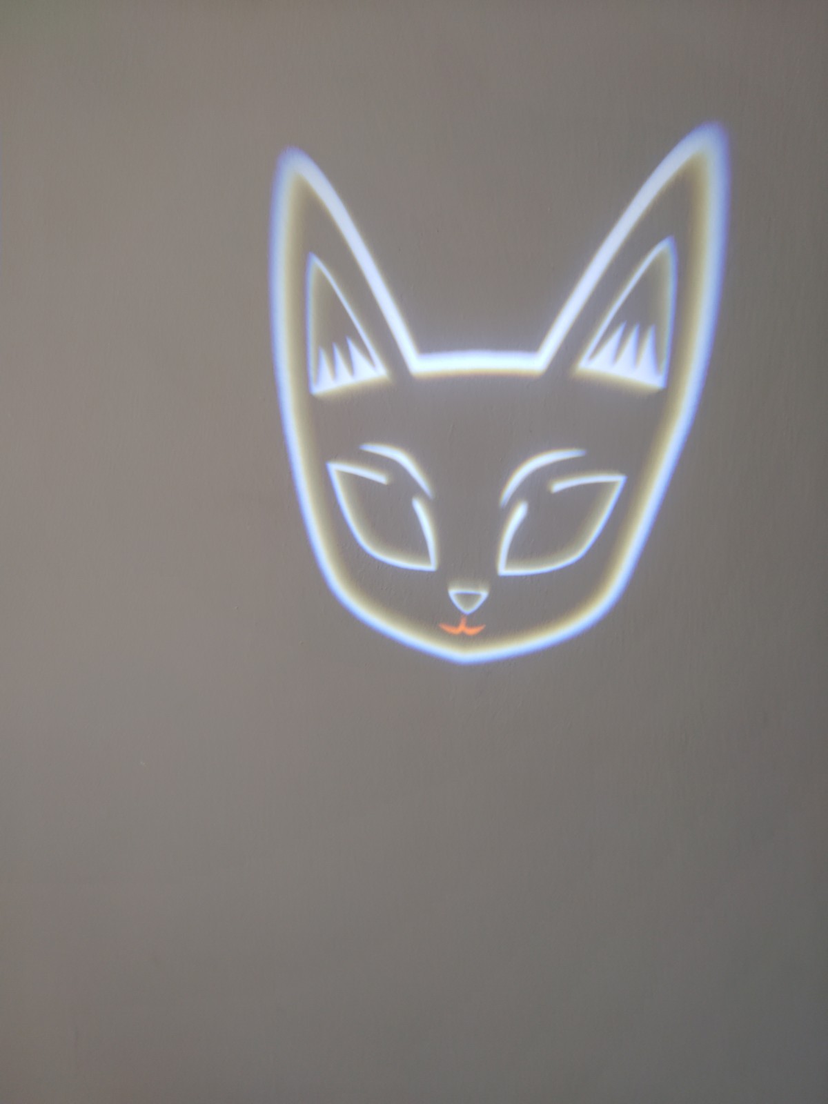 Hyde and Eek - Black Cat - Motion Projector Blinking Eye Cat-Target/ Halloween