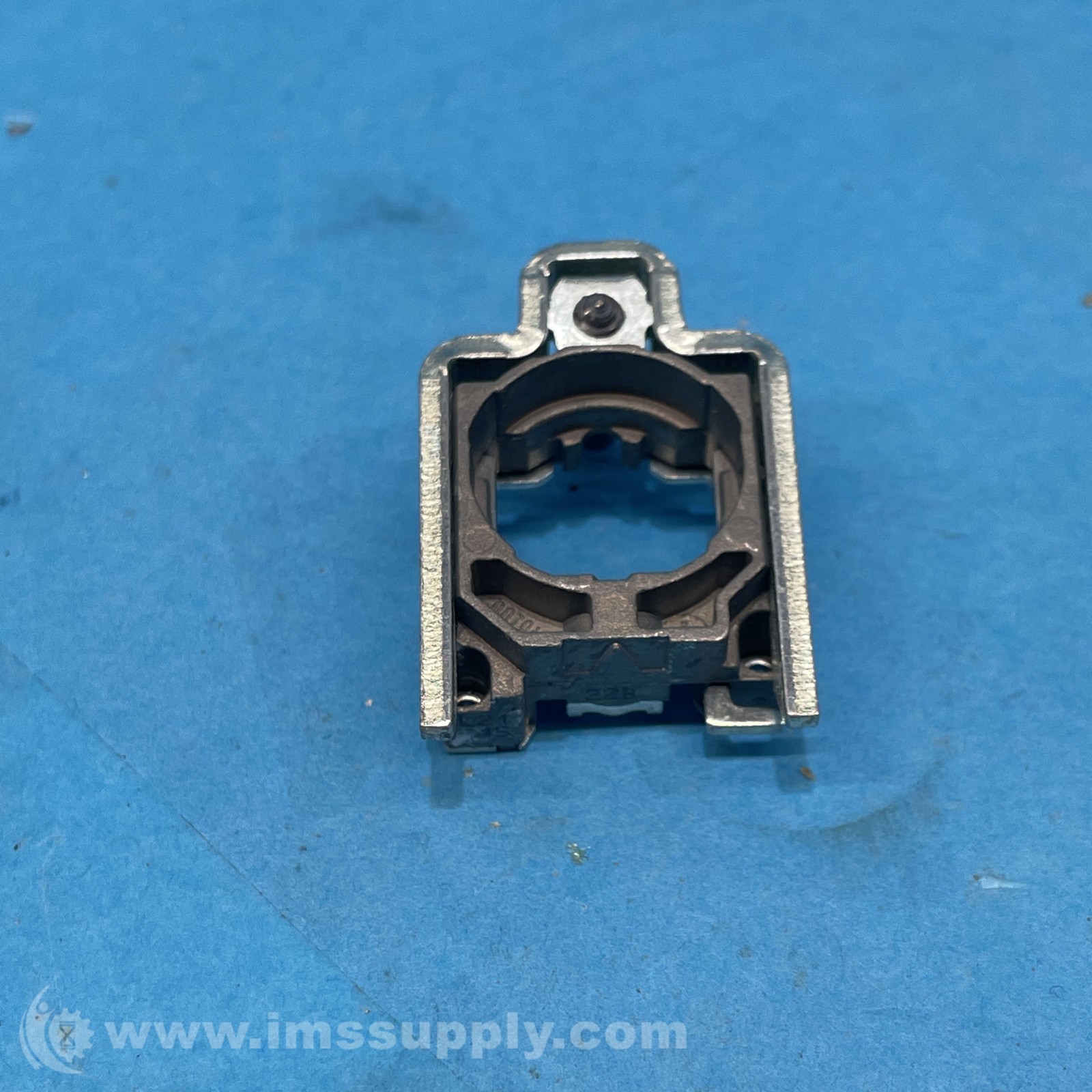 TE Connectivity ZB4BZ009 22MM Pushbutton FNIP