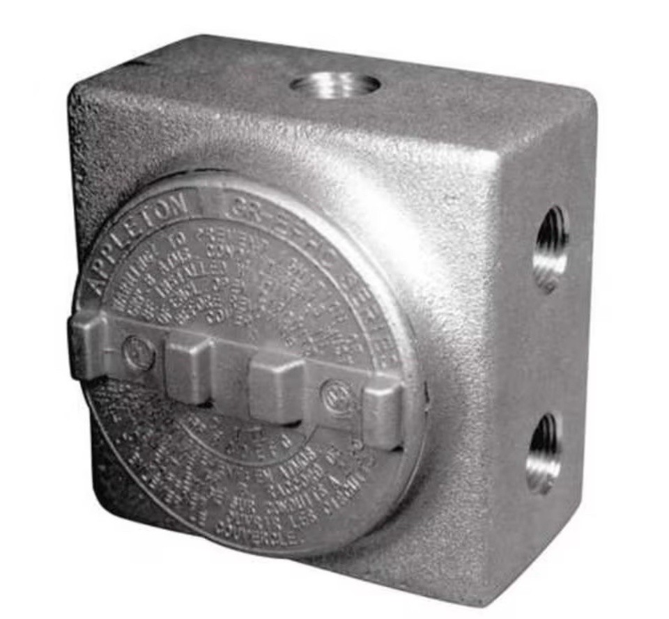 Appleton Electric Grss100 Conduit Outlet Body,7 Hub,1 In.