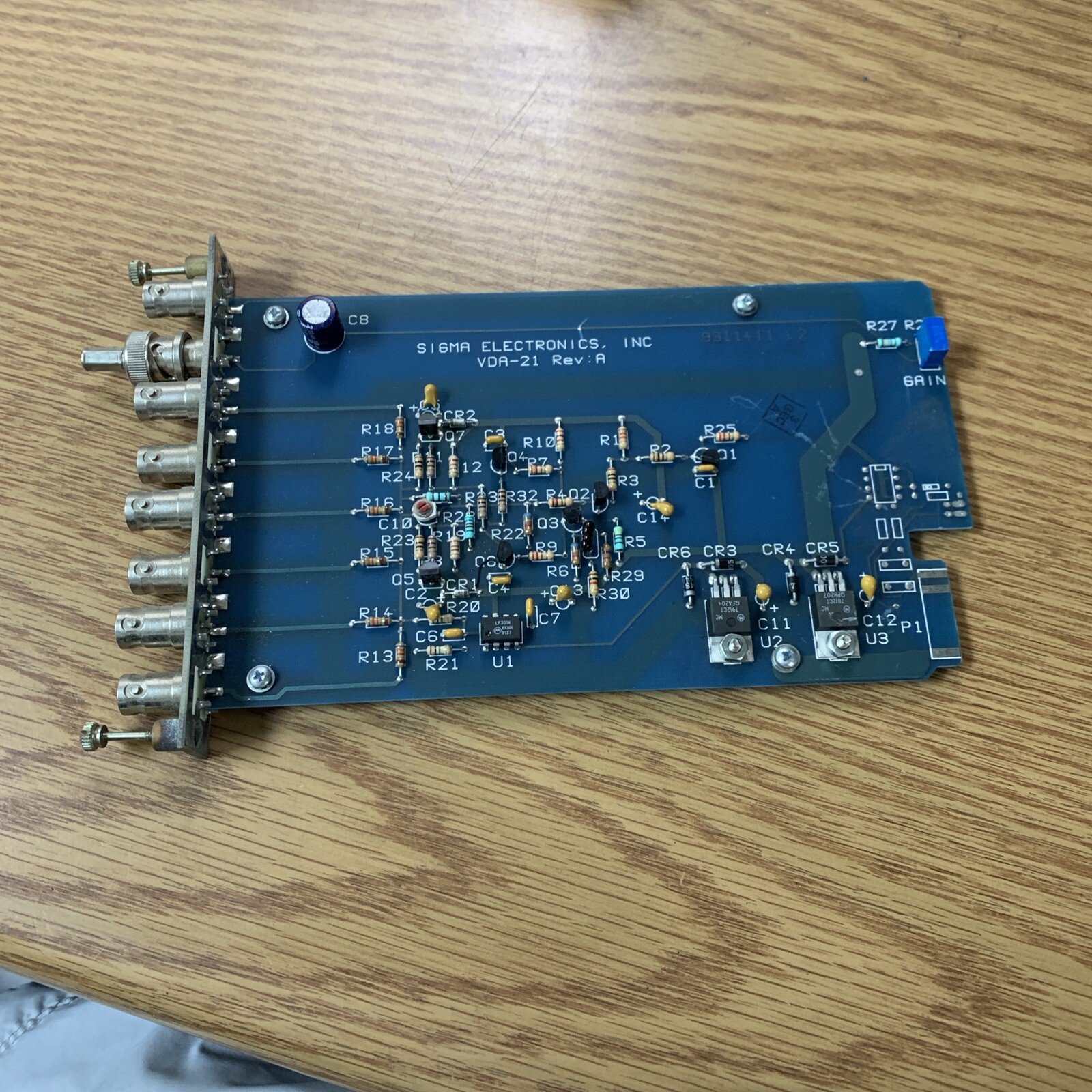 Sigma Electronics VDA-21 2x6 2100 Series Video Distribution See Pics
