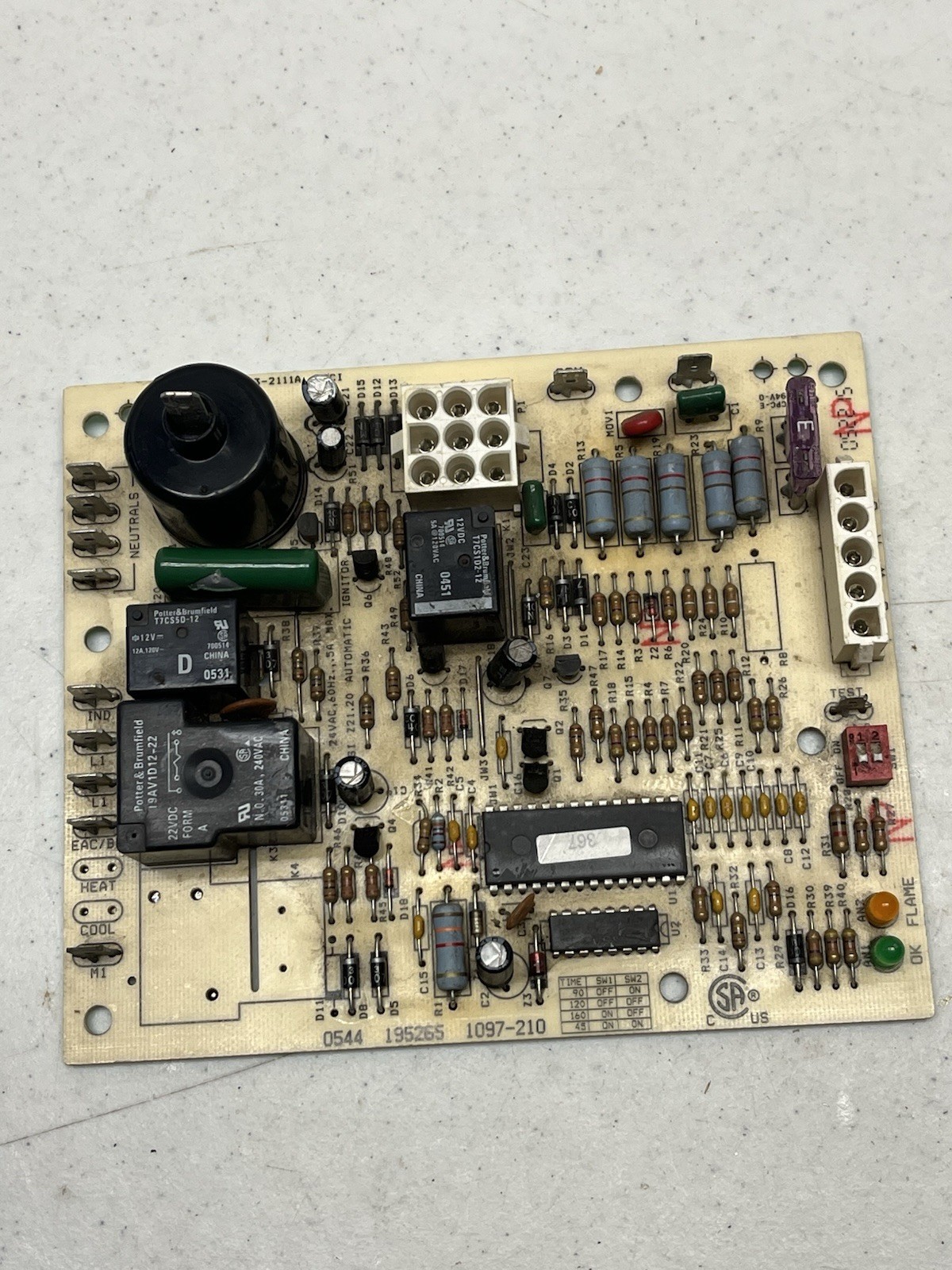 Reznor Honeywell Furnace Ignition Control Board 1097-83-2111A / 1097-210 HVAC