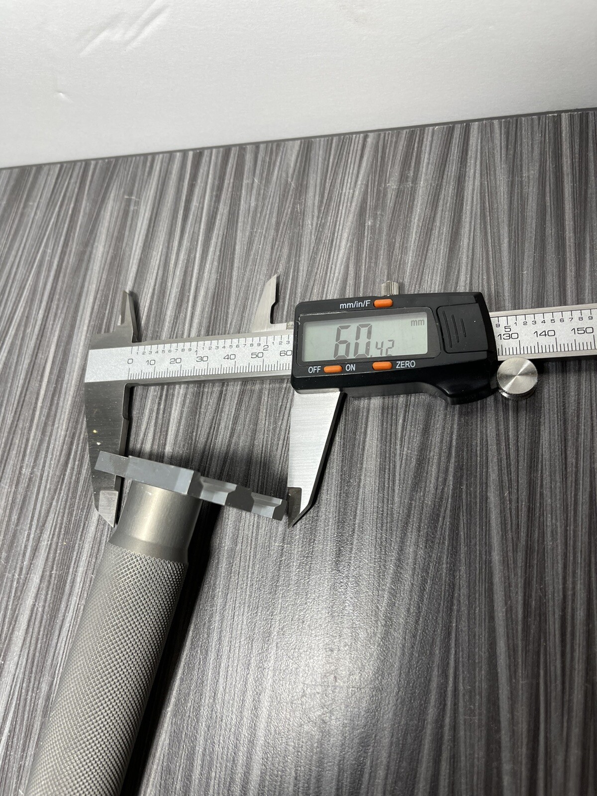 AMAT Textured Alloy Handle CS AT 70