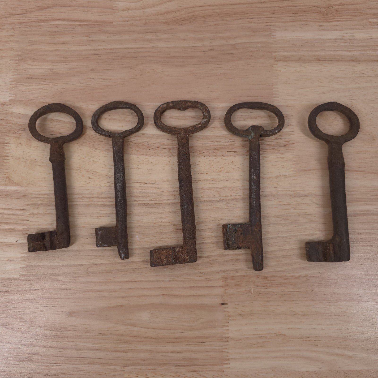 Lot of (5) Antique Forged Iron Wroght Skeleton Door Gate Ward Key LARGE 5" to 6"