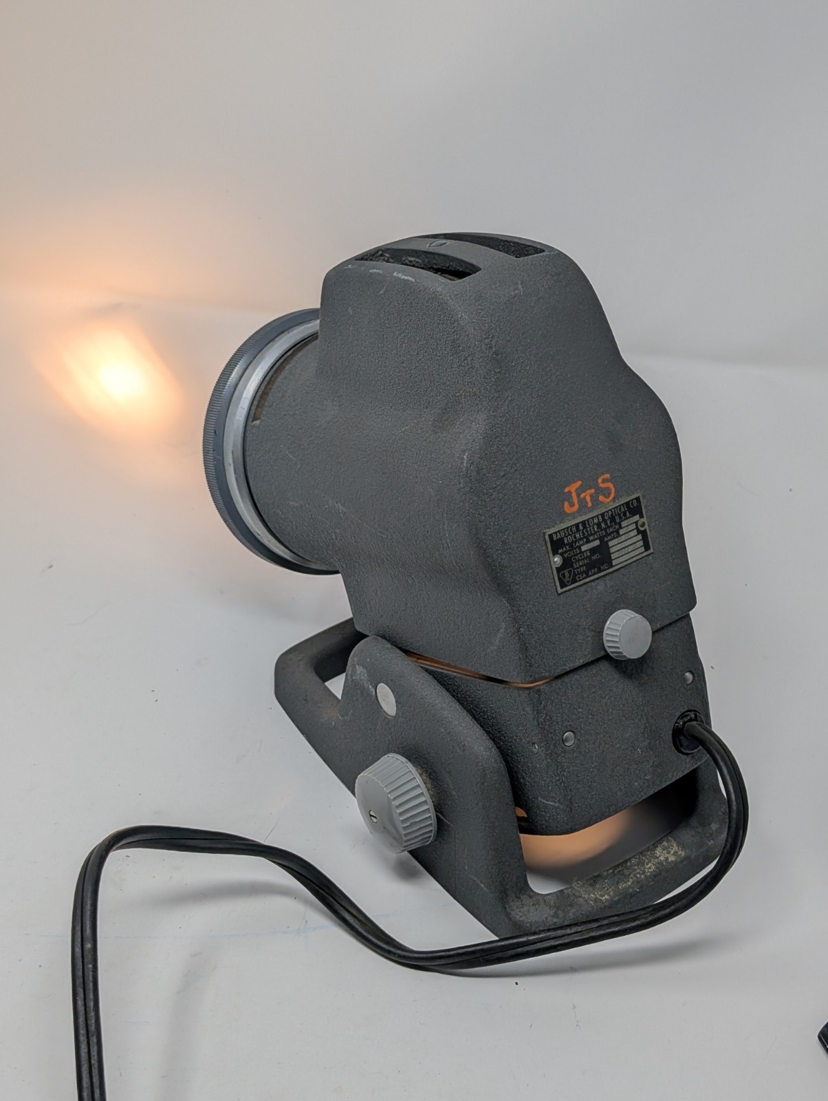 Bausch & Lomb 31-33-26 100 Watt Light Source Microscope Projection Lamp