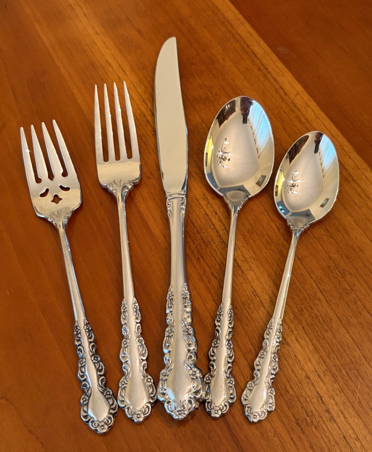 Oneida SHELLEY  Heirloom Cube Stainless Flatware - Choice
