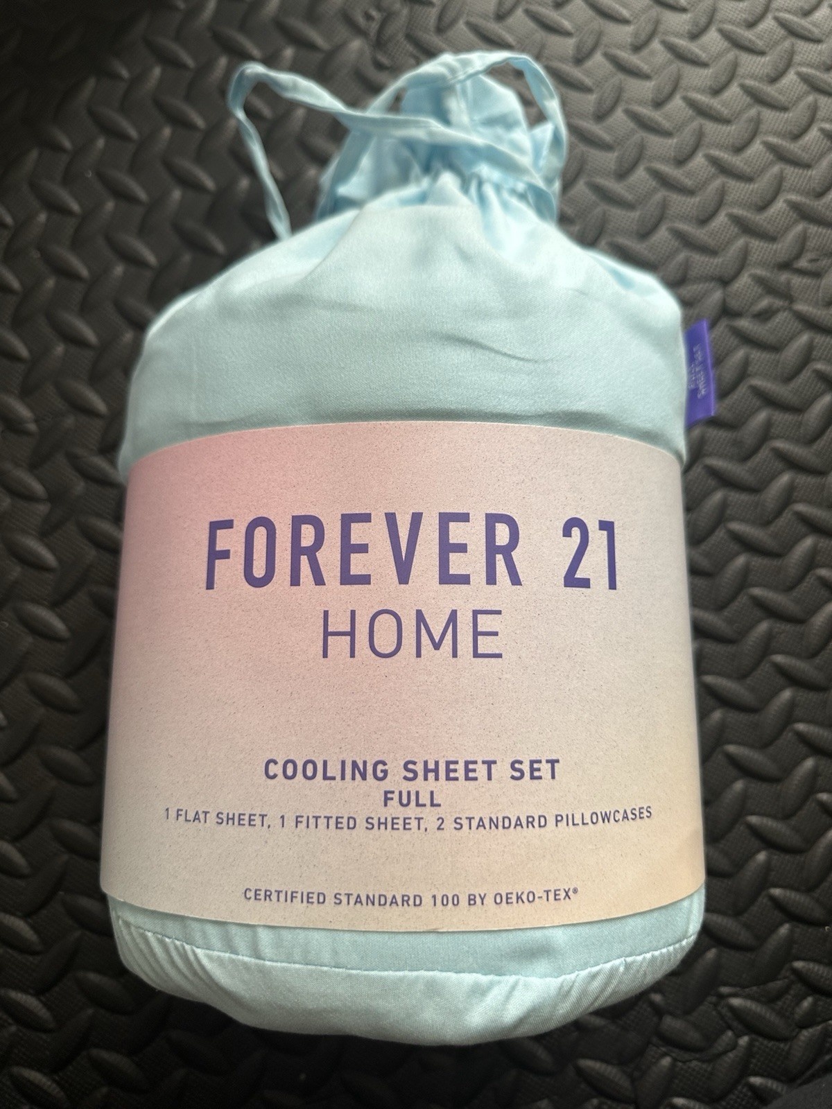 Forever 21 Home Cooling Sheet Set Light Blue NEW 4 Piece Set - Size Full