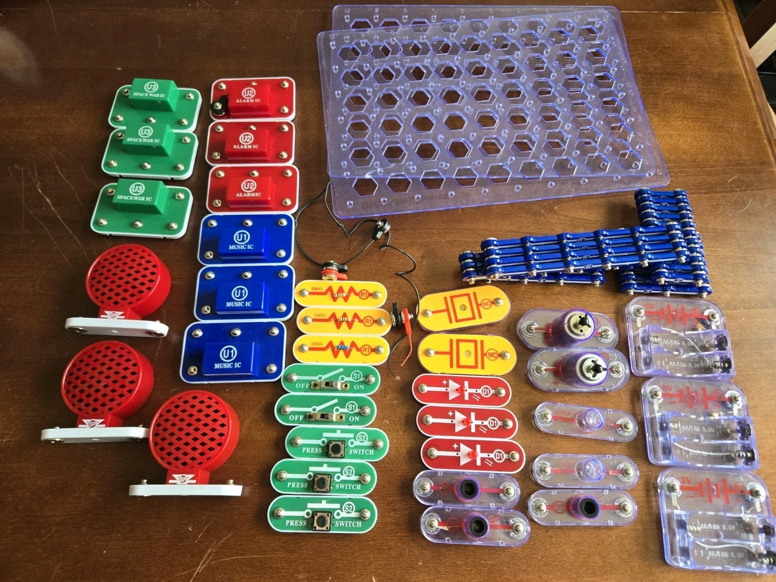 Snap Circuits Parts Only Lot Of 67 Replacement Pieces Parts ELENCO