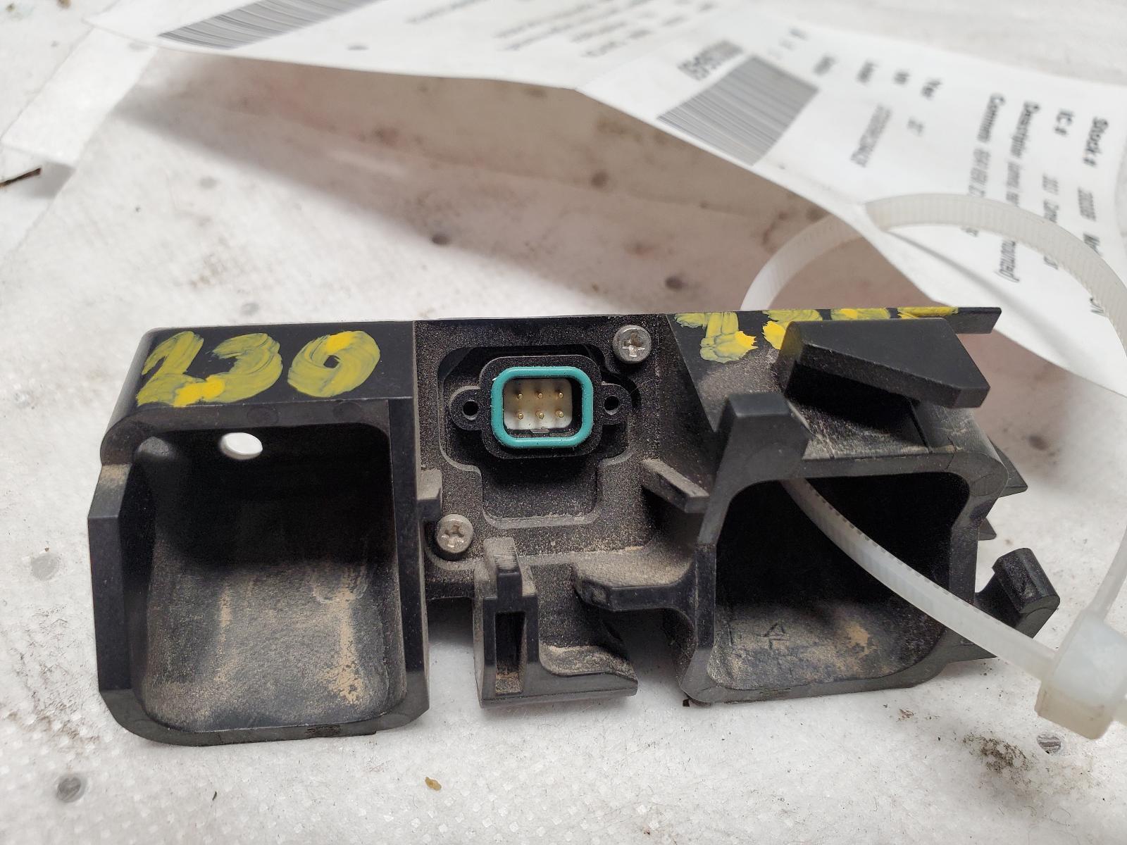 GMC CANYON Camera/Projector (camera), rear (tailgate mounted) 17 18 19