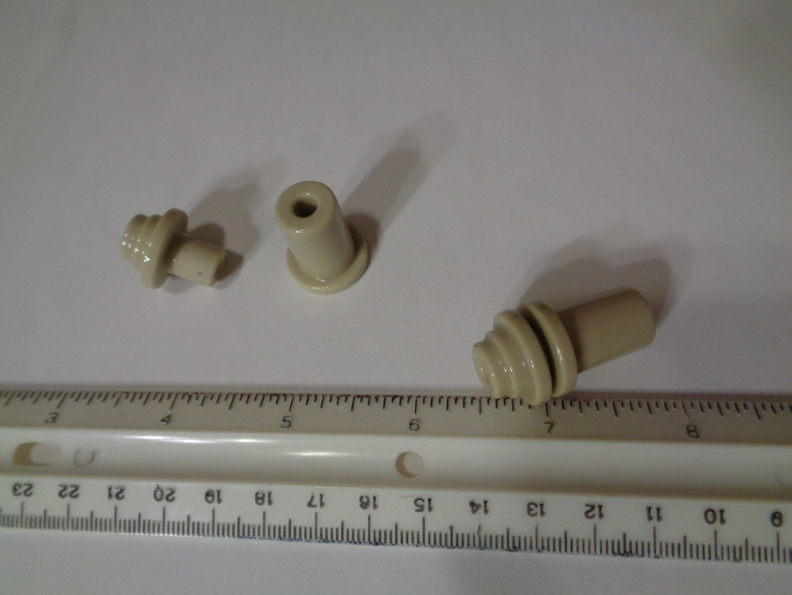 2 Small Insulators for RF Matching Network, 1.24" x 0.74"
