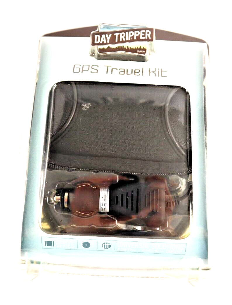 NEW 2009 Day Tripper GPS Travel Kit Car Charger Case Grip Mat  5" Screens