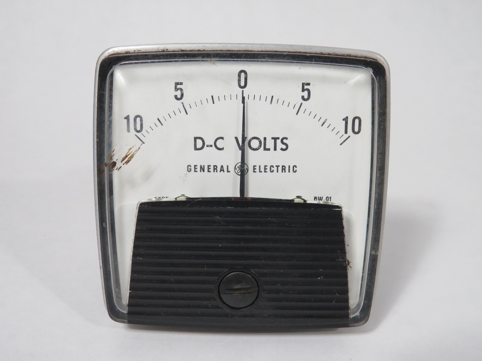 General Electric DC Voltmeter 10-0-10VDC 2-1/2" Diameter FS=15V USED