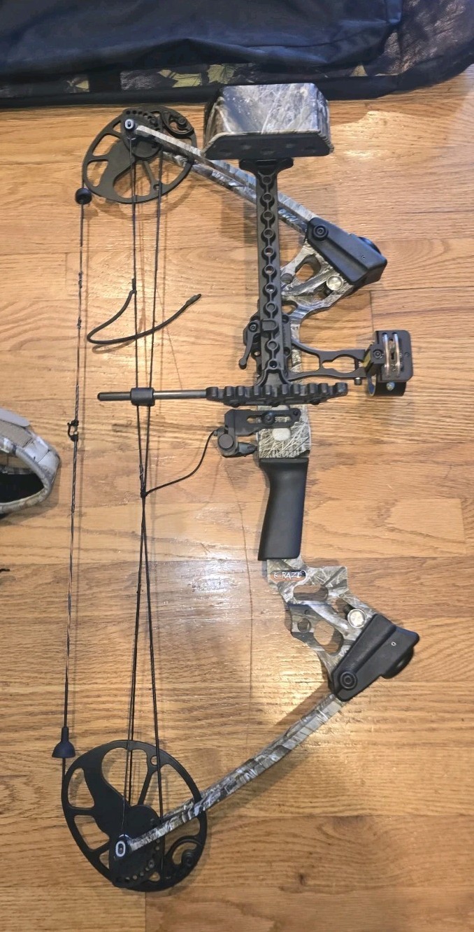 Mission Craze By Mathews Compound Bow Adjustable Draw Complete Set In Case RH