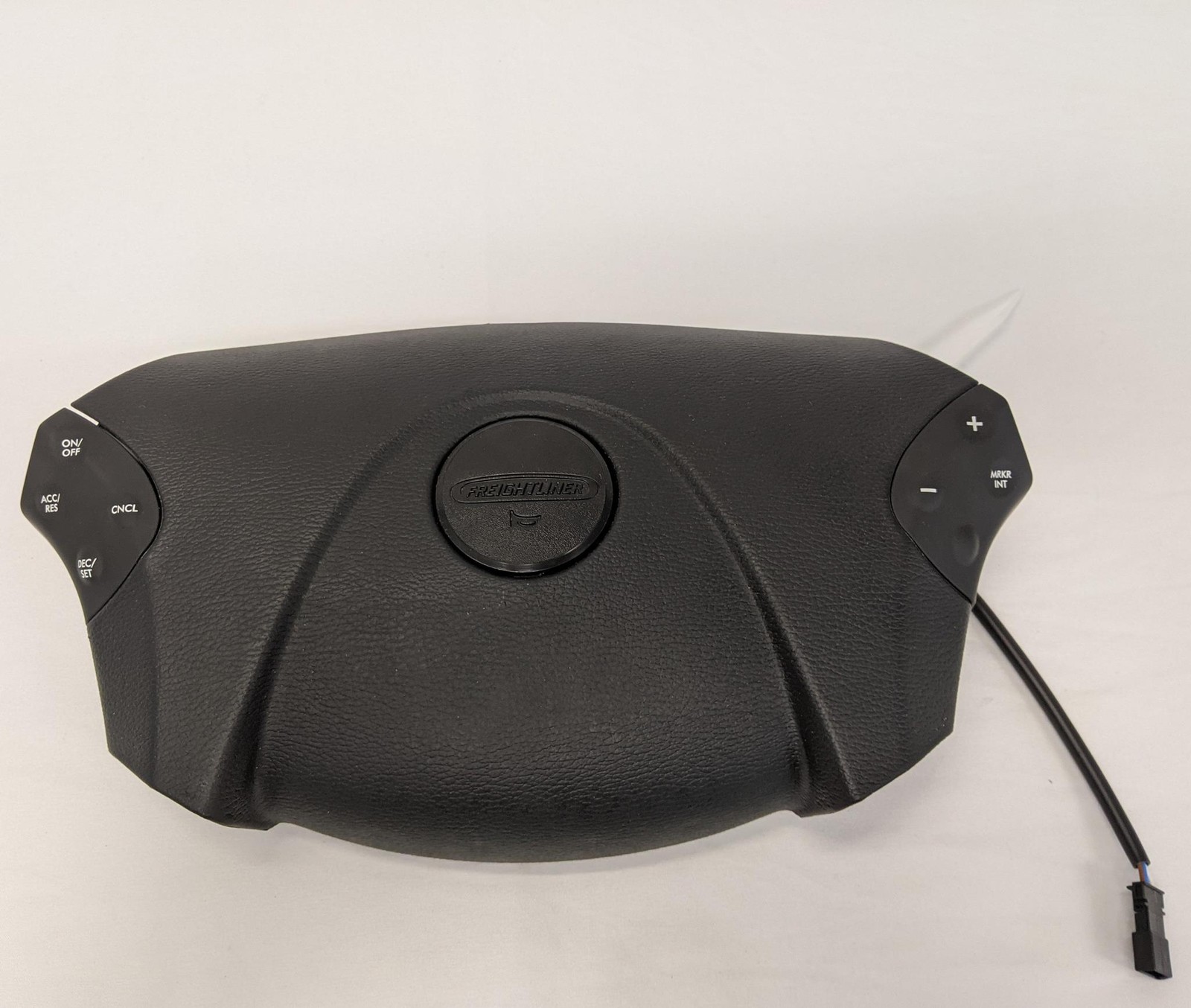 Freightliner Cascadia P3 Steering Wheel No Engine Brake Cover - PN A14-15886-001